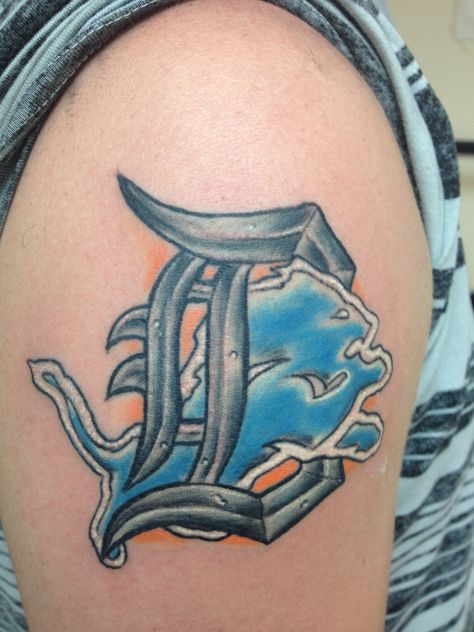 My Detroit Lions/Tigers tattoo Tigers Tattoo, Detroit Tattoo, Lions Tattoo, Tiger Tattoo Ideas, Tiger Face Tattoo, Tiger Tattoo Sleeve, Brian Dawkins, Red Tattoo Ideas, Lion Head Tattoos