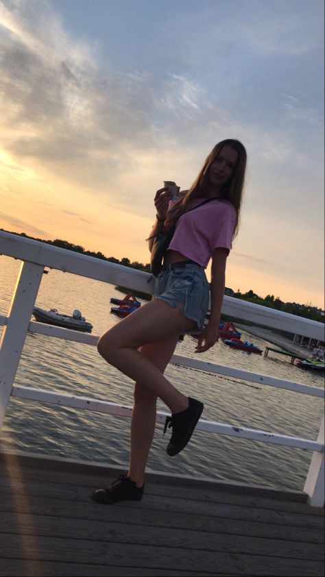 Pier photo with a sunset in the back #summer #sun #sunset #food #pier #outfits #vibes #hairstyles #myself Sunset Food, Summer Sun, Summer Vibes, The Back, Hairstyles, Sun, Hair Styles