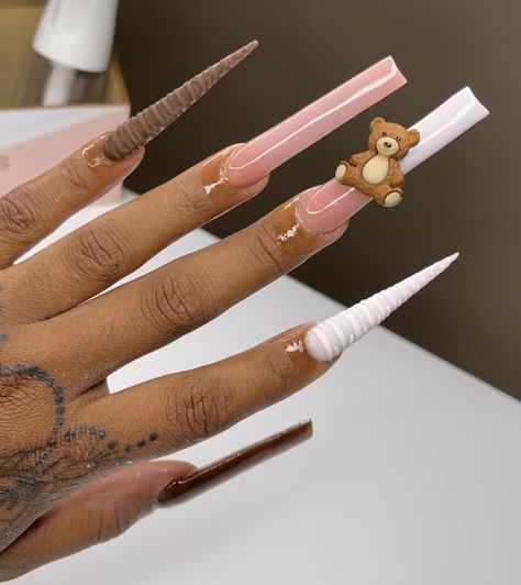 Brown Curved Nails, Long Acrylic Nails Thanksgiving, Xxl Fall Nails, Xxl Long Acrylic Nails Fall, Brown Xxl Nails, Brown Xxl Acrylic Nails, Xl Long Acrylic Nails Brown, Xxl Long Acrylic Nails Halloween, Nails Length