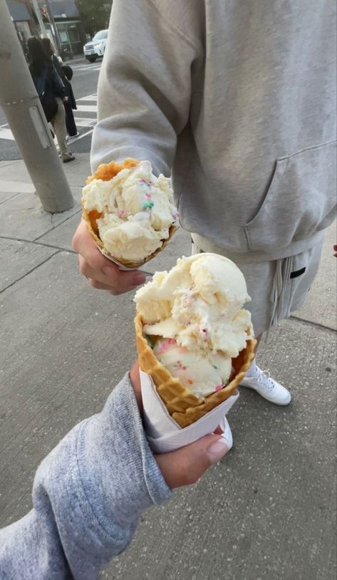 Ice Cream, Date, Long Distance, Boyfriend, Girlfriend, Love, LDR, Birthday Cake, Waffle Cone Ldr Birthday, Cake Batter Ice Cream, Ice Cream Date, Ice Cream Sunday, Bucket Ideas, Dream Dates, Long Distance Boyfriend, Cute Date Ideas, Waffle Cone