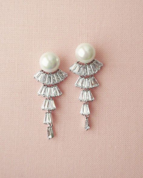 Bridal Earrings Pearl Art Deco Wedding Earrings 20s style Gatsby Fan Crystal Bridal Earrings Small chandelier dangle Old Hollywood Glam Chandelier Artdeco, Speakeasy Wedding, 20s Wedding, Silver Bridal Earrings, Deco Chandelier, Bridal Statement Earrings, Wedding Jewelry For Bride, Accessories Boho, Crystal Earrings Wedding