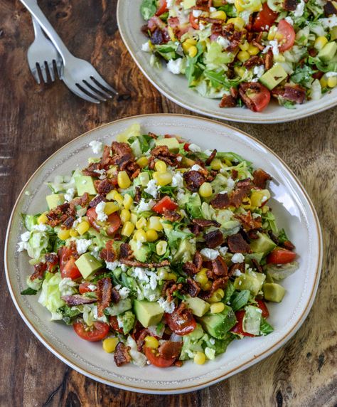 Chopped Salad with Corn, Feta and Avocado! Blt Chopped Salad, Salad Quinoa, Blt Salad, Avocado Dessert, Resep Salad, Noodle Salad, Chopped Salad, Think Food, Salad Bar