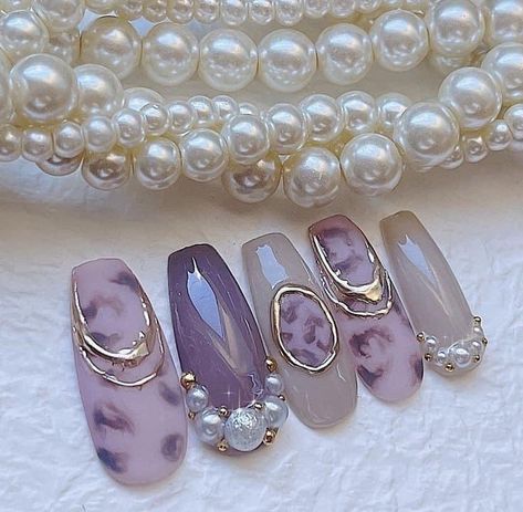 White Nails Butterfly, Spring Nails 2023 Gel Colors, Spring Nails 2023 Gel Almond, Short Square Spring Nails, Long Spring Nails, French Spring Nails, Spring Nails 2023 Gel Short, Luxury Nail Designs, Nail Box Design