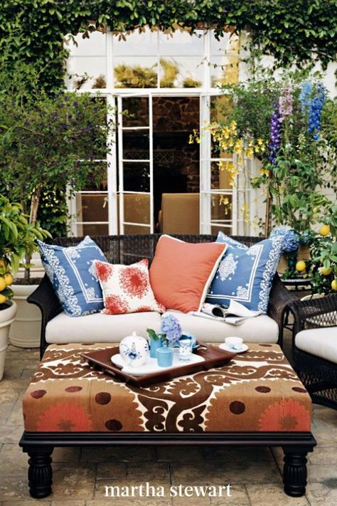 Tiny Patio, Small Patio Spaces, Easy Patio, Boho Outdoor, Apartment Patio Decor, Patio Decorating Ideas On A Budget, Backyard Spaces, Deck Furniture, Patio Spaces