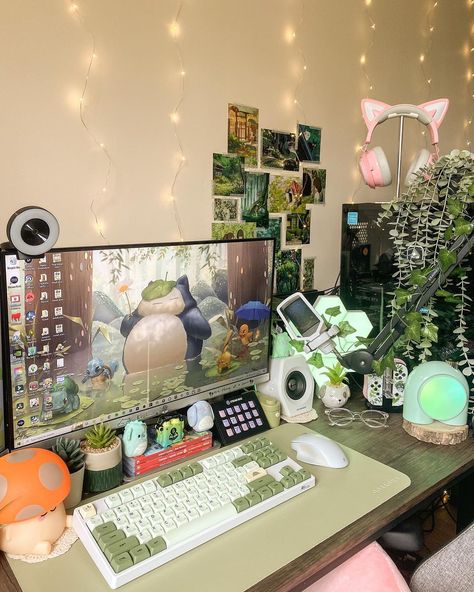 White Computer Desk Setup, Purple And Green Desk Setup, Light Green Gaming Setup, Cozy Gaming Setup Green, Pink And Green Pc Setup, Sage Green Gaming Setup, Green Pc, Cozy Desk, Computer Desk Setup