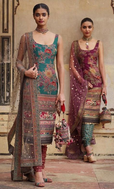 2023 Punjabi Suits, Sabyasachi Dresses Anarkali, Sabyasachi Designs Indian Outfits, Sabyasachi Dresses Outfits, Sabyasachi Salwar Suits, Sabyasachi Suit Designs, Sabyasachi Dresses Salwar Suits, Sabyasachi Collection Suits, Sabyasachi Anarkali Gowns