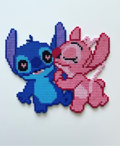 Modele Pixel Art Disney, Stitch Perler Bead Pattern, Disney Hama Beads Pattern, Stitch Perler Beads, Angel Lilo And Stitch, Hama Beads Disney, Modele Pixel Art, Melty Bead Patterns, Easy Perler Beads Ideas