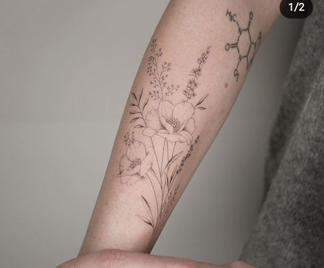 Floral Tattoo Designs For Women, First Time Tattoos, Floral Tattoo Shoulder, Wildflower Tattoo, Flower Blooming, Beautiful Flower Tattoos, Spiritual Tattoos, Floral Tattoo Design, Discreet Tattoos