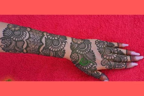 Kangan Design, Creative Curriculum Preschool, Front Mehndi, Beautiful Simple Mehndi Design, Curriculum Preschool, Front Mehndi Design, Design Mehndi, Big Rangoli, Mehndi Designs Bridal Hands