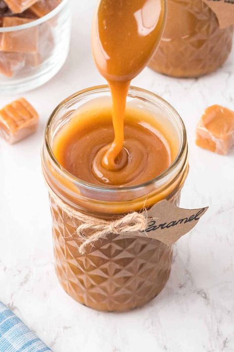 How to Make the BEST Homemade Caramel Sauce - Simply Stacie Salted Caramel Sauce Recipe, Caramel Recipe Easy, Microwave Caramels, Caramel Sauce Recipe, Homemade Salted Caramel, Caramel Recipes Sauce, Apple Cider Caramels, Vegan Caramel, Homemade Caramel Sauce