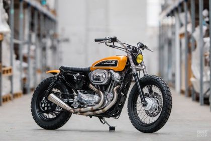 Custom 2003 Sportster 883 by Hombrese Bikes Sportster Scrambler, Cb 450, Hd Sportster, Мотоциклы Harley Davidson, Moto Scrambler, Harley Davidson Sportster 883, Tracker Motorcycle, Мотоциклы Cafe Racers, Sportster 883