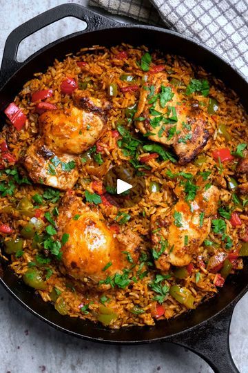 925K views · 12K reactions | Peri Peri Rice Bake 🤌 Works perfectly as a high protein meal prep or comforting weekday meal 😋 480 calories per serving and super fuss free to make! Make sure you save this one for later 🙏 Full recipe is on our website - link in bio! 🤙 #TheGoodBite #Chicken #PeriPeri #MealPrep #HighProtein #Recipes #Food #Meal #GoodFoodGoodFeels | Thegoodbite | Thegoodbite · Original audio Slow Cooker Chicken Noodle Soup, Homemade Baked Beans, Rice Bake, High Protein Meal Prep, Hello Fresh Recipes, Peri Peri, Tenderloin Recipes, Dinner Recipes Easy Quick, Healthy Dinner Recipes Chicken