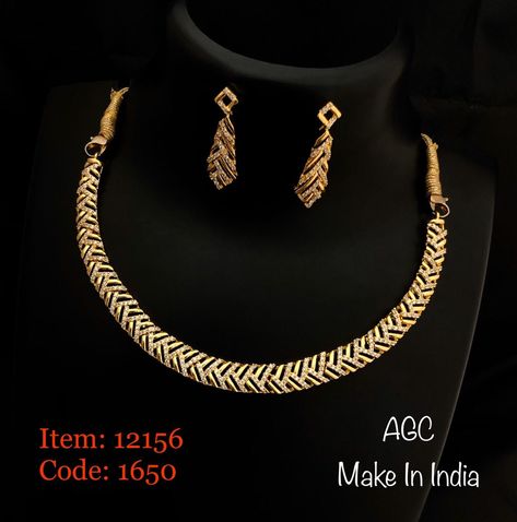 Gold Set Design, Indian Gold Jewellery Design, Cute Promise Rings, Jewelry Necklace Simple, Forever Necklace, Bridal Necklace Designs, Gold Jewellry, Modern Gold Jewelry, Pretty Jewelry Necklaces