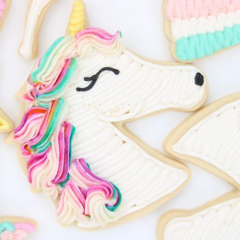 Buttercream Cookies, Easy Buttercream Frosting, Rainbow Cookie, Cars Cake, Unicorn Cookies, Cake Buttercream, Rainbow Cookies, Magic Cake, Sugar Cookie Frosting