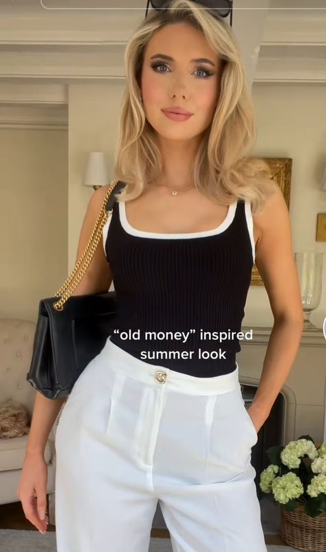 Oldmoney Summer Outfit, Old Money Fits Summer, Meredith Blake Aesthetic, Rich Looking Outfits Classy, Summer Outfits Old Money, Rich Girl Style, Old Money Summer Outfits, Old Money Summer, Parisian Chic Style