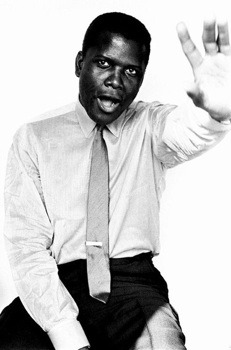 Sidney Poitier photographed by Brian Duffy, 1965. Sydney Poitier, 1960s Movie Stars, Brian Duffy, Klasik Hollywood, 1960s Movies, Sidney Poitier, Shirt And Tie, Dress Shirt And Tie, Film Producer