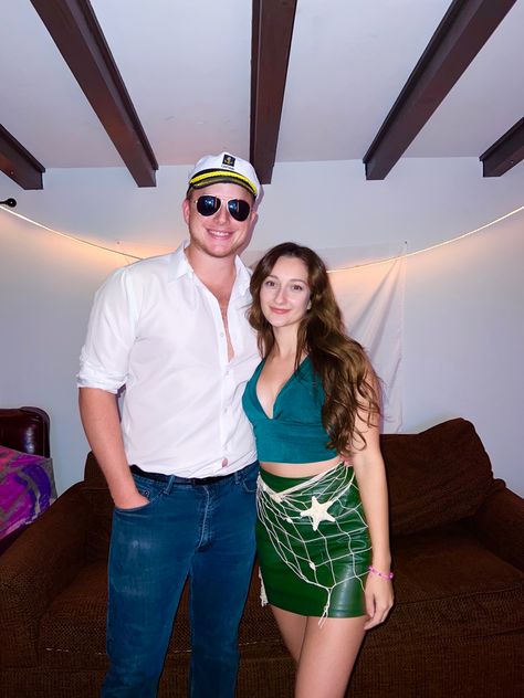 #halloween #couplehalloweencostumes #mermaid #sailor #halloweencostume #halloweenideas #halloweencostumeswomen Siren And Sailor Halloween Costume, Siren And Sailor Costume, Mermaid And Sailor Costume, Siren And Sailor, Mermaid And Sailor, Mermaid Sailor, Sailor Halloween, Siren Costume, Halloween Couples