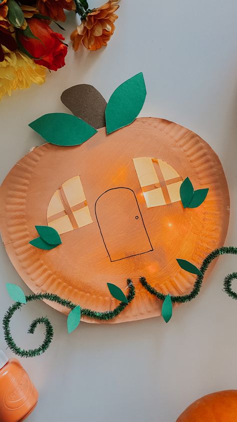 Cardboard Play, Pumpkin Carriage, Craft Ideas For Kids, Invitation To Play, Paper Plate Crafts, Paper Lantern, Halloween Crafts For Kids, Craft For Kids, Halloween Activities