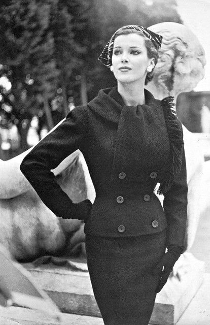 60s Women, Evening Dress Long, Dior Collection, Jeanne Lanvin, Design Moda, Look Retro, Black And White Photograph, Fashion 1950s, Richard Avedon