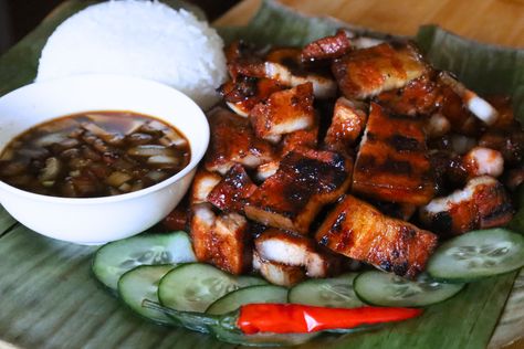 Inihaw na liempo, also known as grilled pork belly, is a sweet and savory pork dish that any Filipino can recognize immediately. Pork Liempo, Grilled Pork Belly, Basting Sauce, Filipino Dishes, Grilled Pork, Easy Cooking Recipes, Pork Dishes, Sweet And Savory, Pork Belly