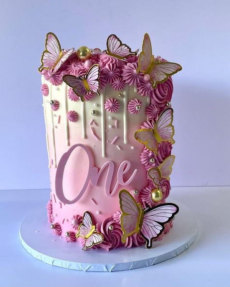 Pastel Butterfly Cake 1st Birthday, Butterfly Cake Ideas Birthdays Beautiful, Butterfly Birthday Cake For Girls Kids, Butterfly Theme Cake 1st Birthdays, Butterfly Theme Cake, Queens Birthday Cake, Butterfly Birthday Cakes, Rainbow Birthday Cake, Butterfly Cake