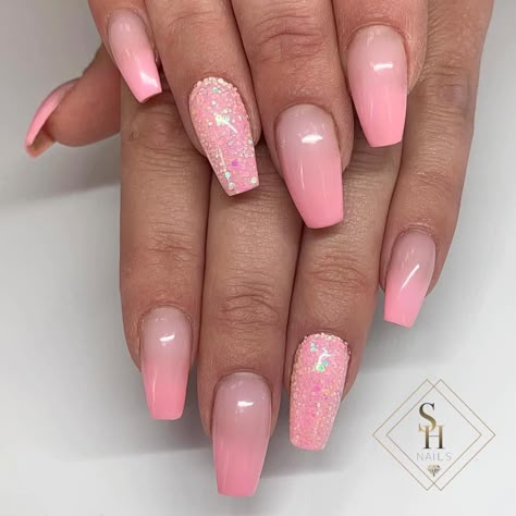 Rosa naglar Nagel Inspiration, Cute Nails Acrylic, French Fade Nails, Fade Nails, Fantastic Nails, French Fade, Nail Bracelet, Lovely Nails, Nail Ring