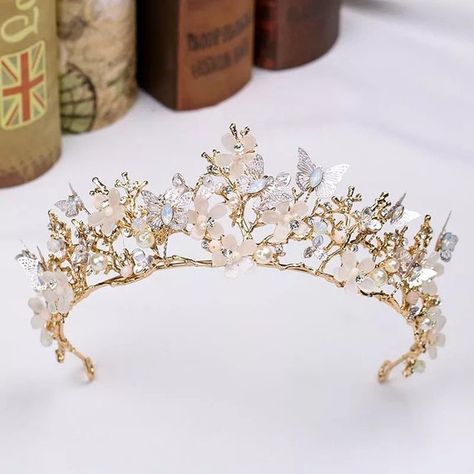 💅🏻Welcome to our store https://www.etsy.com/shop/BephoraMakeupStore?ref=seller-platform-mcnav✨ ♥♥♥Specification: Material: Crystal Size:35*6.5cm Gender:Bride/female/girl ♥♥Occasion:Opening ceremony/anniversary ceremony/award ceremony/festival/trade fair/wedding Gift for: Brides Tiara, Tiara Aesthetic, Floral Headband Wedding, Gold Bridal Crowns, Gold Hair Accessories Wedding, Handmade Tiaras, Crystal Bridal Tiaras, Bride Tiara, Beautiful Tiaras