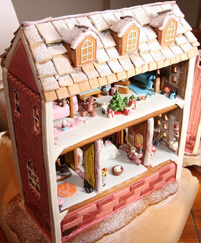 Decorating the inside of this gingerbread dollhouse just might be more fun than your typical plans for a sugary exterior. See more at Heleen's Hobbies »  - GoodHousekeeping.com Gingerbread Dollhouse, Gingerbread Creations, Gingerbread House Parties, Make A Gingerbread House, Gingerbread House Designs, All Things Gingerbread, Gingerbread House Cookies, Gingerbread Party, Villa Rosa