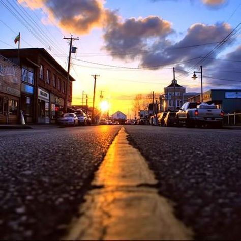 Storybrooke, Maine. Storybrooke Aesthetic, Steveston Bc, Storybrooke Maine, Fancy Houses, Captain Swan, Bc Canada, Background Pictures, Enchanted Forest, Small Town