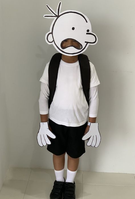 Book Costumes For Kids Boys, Kids Book Week Costumes Boys, Book Week Costume Boys, Kids Book Week Costumes, Boys Book Week Costume, Boy Book Character Costumes Diy, Book Character Costumes For Boys, Book Week Costumes For Boys, Boys Costume Ideas