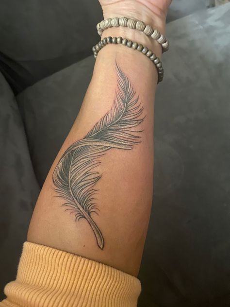 Feather Tattoo Arm Women, Women Tattoos Ribs, Feather Arm Tattoos For Women, Women’s Feather Tattoo, Feather Stomach Tattoos Women, Feather Tattoo On Ribs For Women, Feather Bird Tattoo, Feather Into Birds Tattoo, Indian Feather Ankle Tattoo