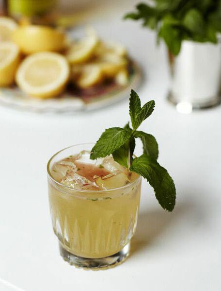 Your New Go-To Spring-Summer Cocktail - Entertaining Idea of the Day - Lonny Summer Iced Tea Recipes, Lemon Verbena Recipes, Honey Iced Tea, Lemon Verbena Tea, Summer Iced Tea, Proper Tea, Bar Photos, Iced Tea Recipes, Summer Cocktail