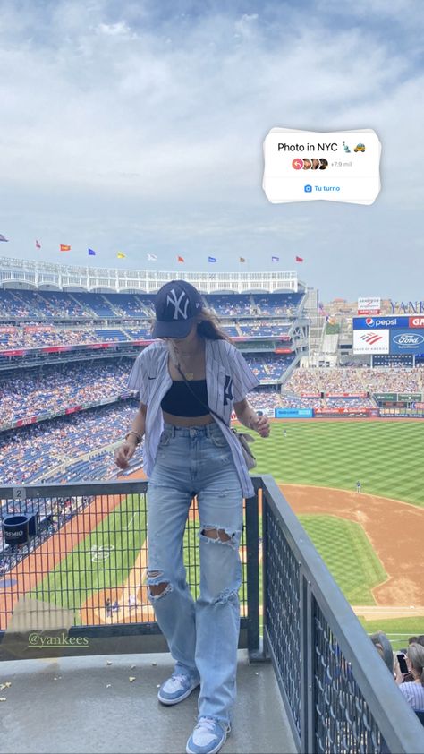 Yankees Aesthetic Outfit, Yankees Jersey Outfit, Yankee Game Outfit, Yankees Game Outfit, Yankees Aesthetic, New York Yankees Outfit, Baseball Fits, Yankees Outfit, Yankee Fitted