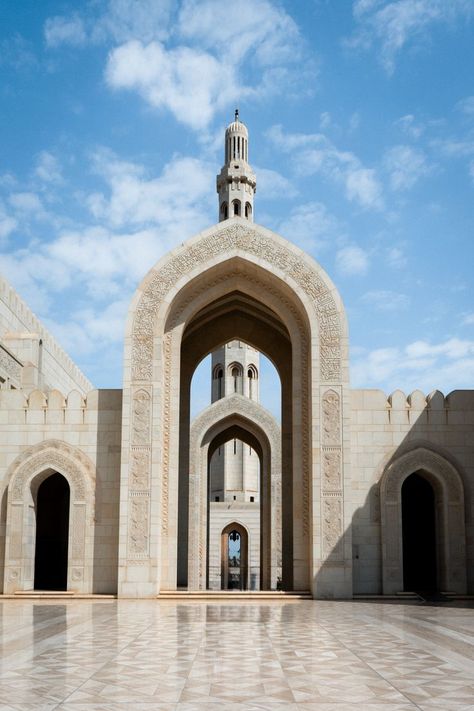 My highlight of exploring Muscat was visiting the Sultan Qaboos Grand Mosque. Sultan Qaboos Grand Mosque | Muscat, Oman | Things to Do in Muscat | Things to Do in Oman | Visit Muscat Al Alam Palace, The Chedi Muscat, Sultan Qaboos Grand Mosque, Sultan Qaboos, Muscat Oman, Adventure Inspiration, Grand Mosque, Natural Park, Muscat