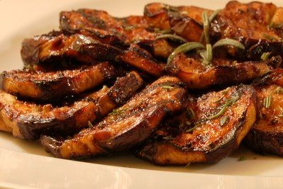 Honey Garlic Grilled Eggplant- Made this last night. AMAZING!!!! The best way to eat eggplant fresh from my garden Eggplant Appetizer, Grilled Eggplant, Maple Glaze, Eggplant Recipes, Honey Garlic, Veggie Dishes, Vegetable Side Dishes, Vegetable Dishes, Vegetarian Dishes