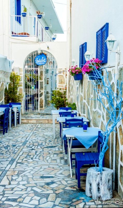 Mugla Turkey, Turkey Head, Bodrum Turkey, Sidewalk Cafe, Turkey Country, Casa Country, Beautiful Streets, Turkey Travel, Art Food