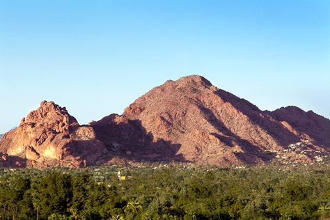 camelback mountain 2 Scottsdale Old Town, Tattoo Mountain, Nature Tattoo, Mountain Coffee, Camelback Mountain, Downtown Phoenix, Mountain Tattoo, Maria Grazia, Sonoran Desert