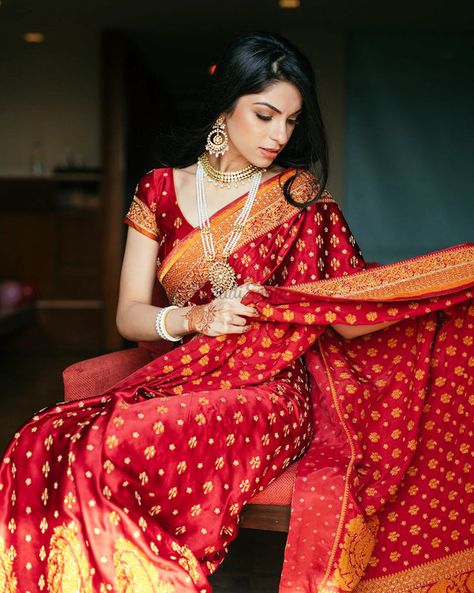 30 Real Brides Who Donned Red Bridal Saree For Their Wedding Day! | ShaadiSaga Red And Gold Saree, Saree For Bride, Red Saree Wedding, Red Sarees, Stone Work Blouse, Reception Sarees, Gold Saree, Saree Draping Styles, Ritu Kumar