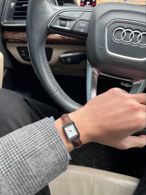 Casio Tank Men, Old Money Inspo Outfits, Old Money Jewellery, Old Money Watches, Old Money Watch, Old Money Brands, Watches Aesthetic, Cartier Watches Women, Watch Aesthetic