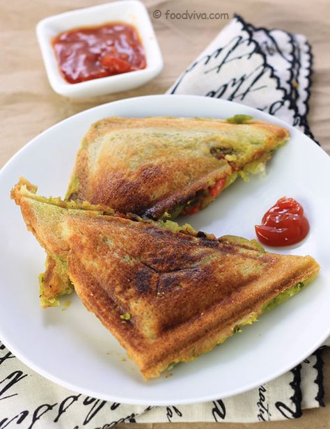 Masala Toast, Toasted Sandwich Recipes, Vegetarian Sandwich Recipes, Veg Sandwich, Healthy Sandwich, Best Food Trucks, Complex Carbohydrates, Toast Sandwich, Bread Snacks