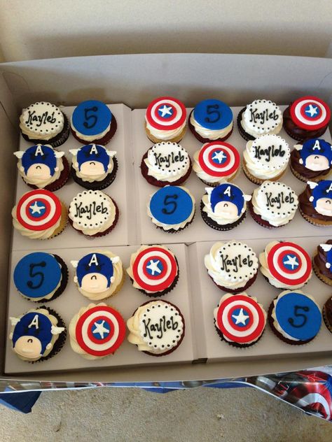 America Cupcakes, Captain America Cupcakes, Capt America, Cake Studio, Baking Business, Themed Cupcakes, Captain America, Twins, Birthday Cake