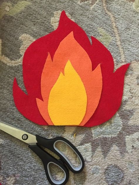 Campfire Diy, Diy Campfire, Felt Campfire, Fire Crafts, Felt Food Patterns, Diy Props, Felt Play Food, Pentecost, Bible Crafts