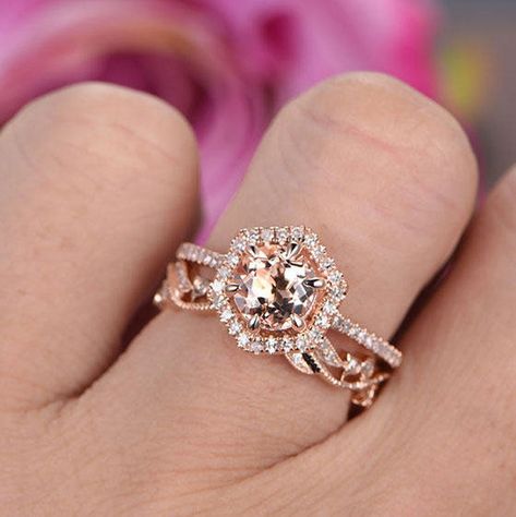 Pretty Wedding Rings, Morganite Ring Set, Engagement Wedding Ring Set, Vintage Gold Engagement Rings, Classic Wedding Rings, Diamond Engagement Wedding Ring, Engagement Wedding Ring Sets, Morganite Engagement, Pink Morganite