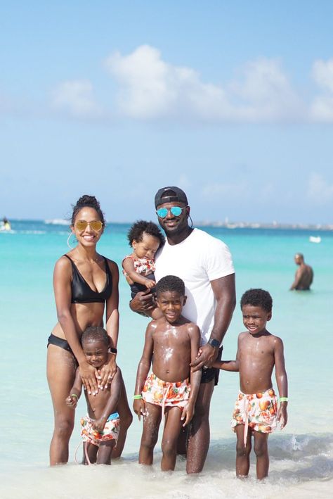 Black Family Vacation Aesthetic, Vacation With Kids Aesthetic, Four Kids Aesthetic, Black Family Vacation, Black Family Travel, Mixed Family, 2024 Manifesting, Motivational Notes, Mom Goals