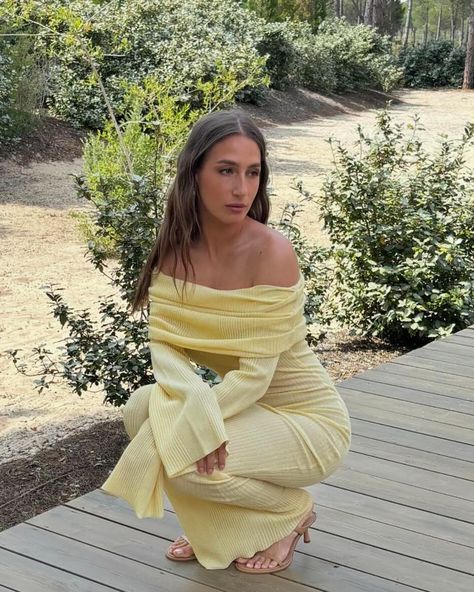 Amanda Batula, Yellow Bodycon Dress, Yellow Romper, Gina K, Over Dress, Yellow Outfit, Butter Yellow, Mood Board Fashion, Look Alike