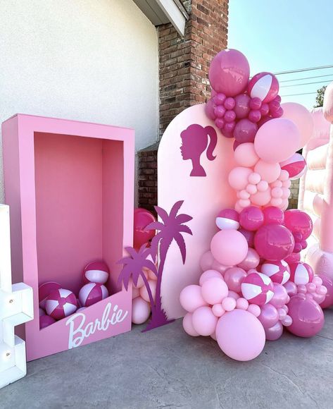 Barbie Birthday Party Backdrops, Barbie Birthday Balloons, Barbie Malibu Birthday Party, Malibu Barbie Birthday Party, Barbie Pool, Barbie Pool Party, Barbie Birthday Cake, Barbie Party Decorations, Barbie Theme Party