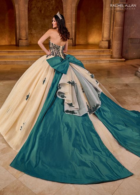 Teal Quinceanera Dresses, Dama Dresses Quinceanera, 1500 Dresses, Strapless Corset Dress, Quinceanera Tiaras, Dama Dresses, Military Ball Dresses, Champagne Dress, Strapless Sweetheart Neckline