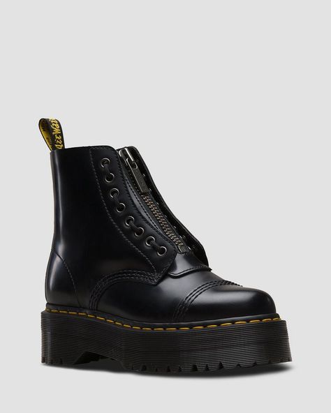 Dr Martens Sinclair, Dr Martens Store, Leather Platform Boots, Jungle Boots, Doc Martens Boots, Black Dr Martens, Platform Chelsea Boots, Black And White Shoes, Zipper Boots