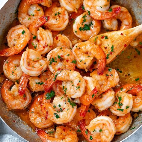 10-Minute Garlic Butter Shrimp Recipe – Best Shrimp Recipe — Eatwell101