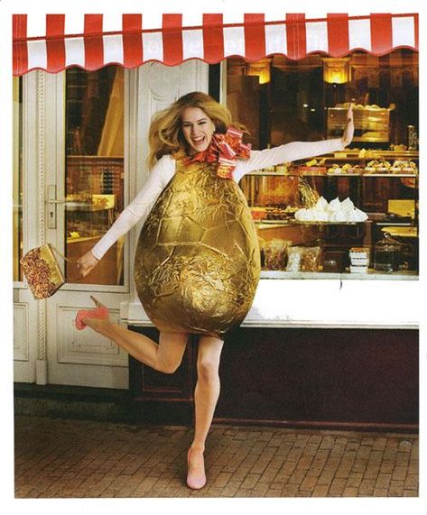 Egg Outfit, Easter Egg Costume, Gold Easter Eggs, Egg Costume, Fancy Dress Ideas, Easter Show, Easter Costume, Big Talk, Gerrit Rietveld